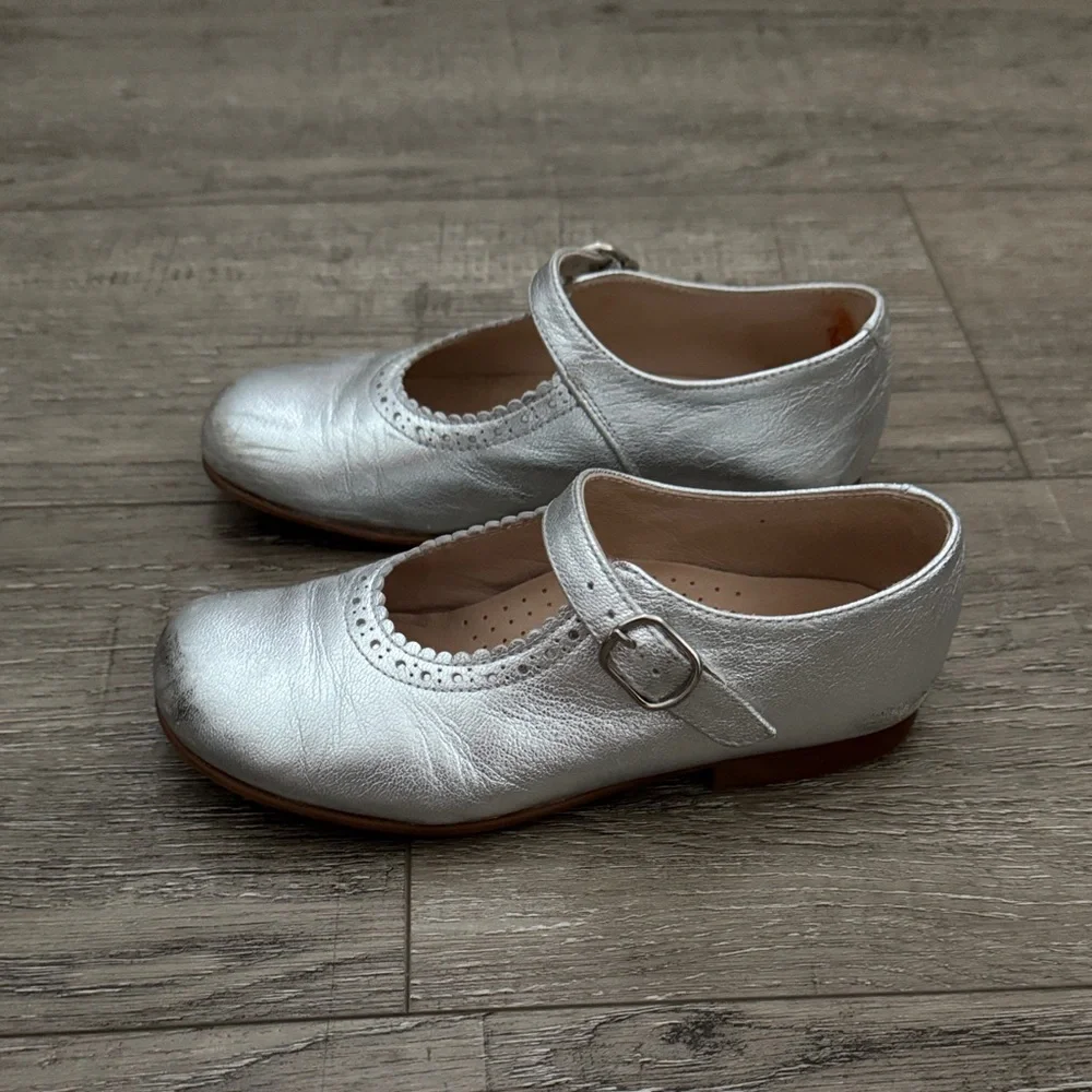 Girls' Silver Mary Jane Dress Shoes with Buckle Strap